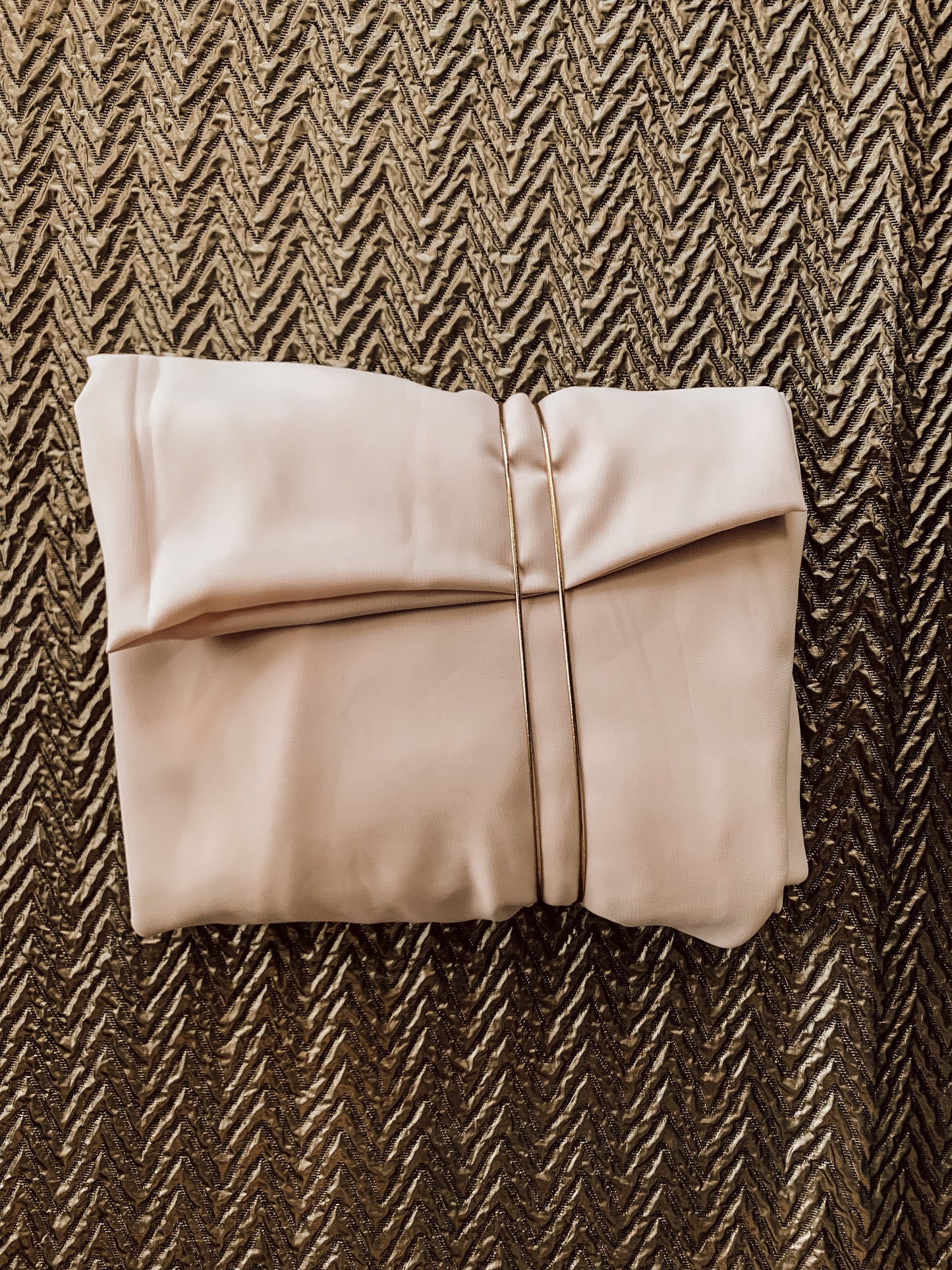 GIFT WRAPPING